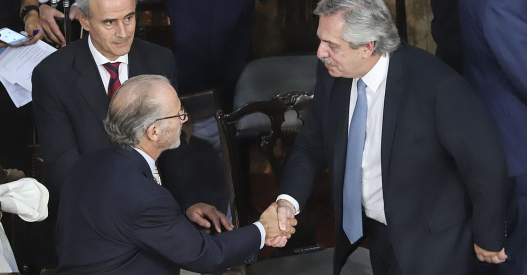 Por qué el gobierno  se encuentra a la defensiva