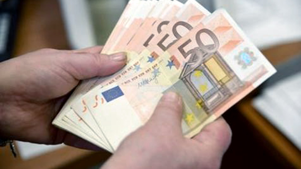 España reduce en 15.000 millones de euros su emisión de deuda
