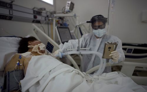 Coronavirus: Argentina superó los 25 mil fallecidos y hubo un nuevo récord de contagios