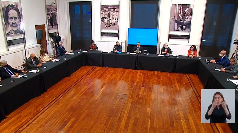 El Gobierno está reunido con empresarios y sindicalistas para avanzar en el pacto social