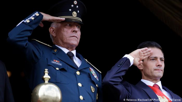 EE.UU. acusa de cinco cargos de narcotráfico a exministro mexicano de Defensa