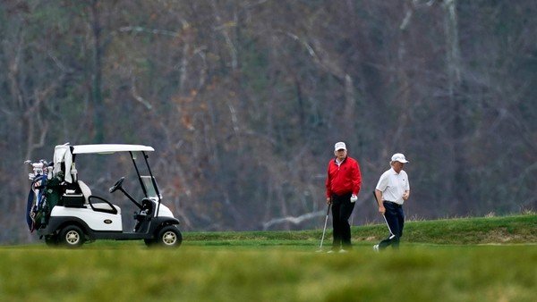 Donald Trump hizo una fugaz aparición en su última cumbre del G20 y se fue a jugar al golf