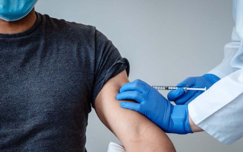 Sondeo: un 22% de los encuestados cree que no es importante vacunarse contra el coronavirus