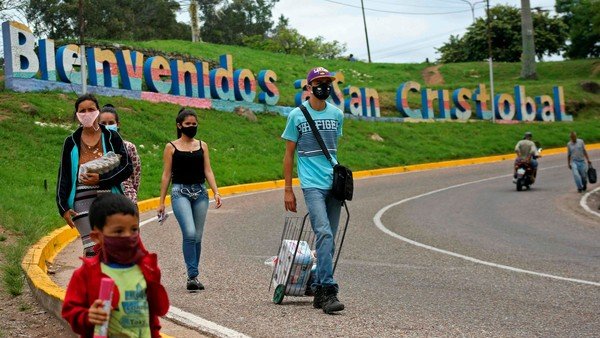 Crisis en Venezuela: el crudo relato de los exiliados se convierte en libro