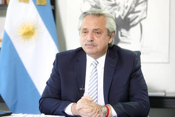Alberto Fernández terminó con su aislamiento preventivo y le toma juramento a Ferraresi